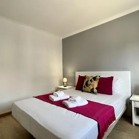 5 By Homing Apartment *